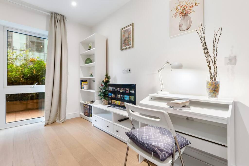 Apartment Bright Balcony Retreat Hammersmith