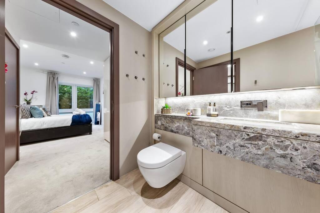 Apartment Bright Balcony Retreat Hammersmith